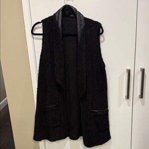 Sympli Black Textured Sleeveless Vest